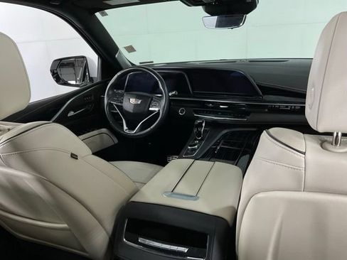 Certified 2022 Cadillac Escalade Sport w/ Touring Package AWD/4WD image 33