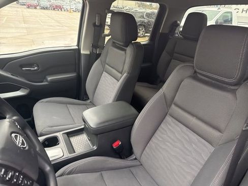 Used 2023 Nissan Frontier SV image 22