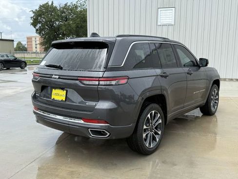 New 2025 Jeep Grand Cherokee Overland w/ Luxury Tech Group IV AWD/4WD image 7