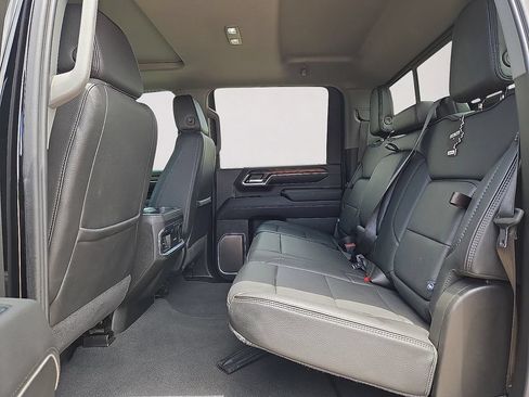 Used 2024 GMC Sierra 2500 Denali w/ Denali Reserve Package AWD/4WD image 15
