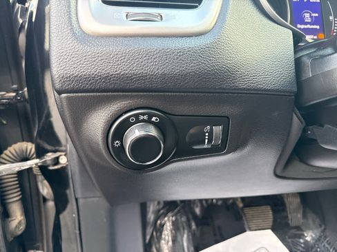 Used 2018 Jeep Compass Sport FWD image 17