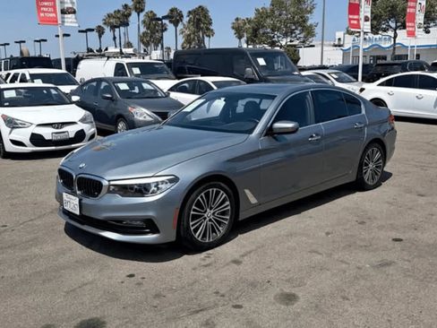 Used 2018 BMW 530i RWD image 2