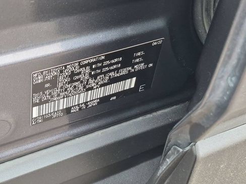 Used 2022 Toyota RAV4 XLE Premium AWD/4WD image 33