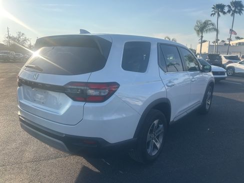Used 2023 Honda Pilot EX-L image 7