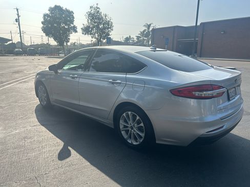 Used 2019 Ford Fusion SE image 23
