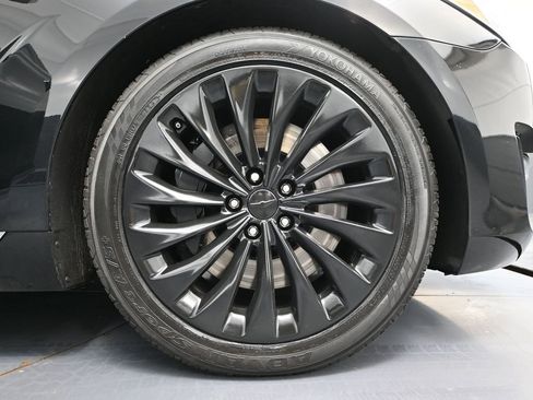 Used 2017 Genesis G90 3.3T Premium image 15