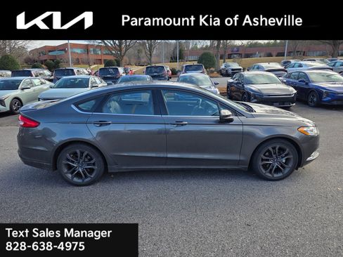 Used 2018 Ford Fusion SE w/ Equipment Group 201A image 6