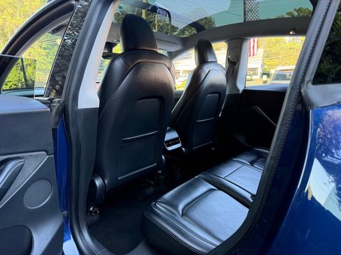Used 2021 Tesla Model Y Long Range AWD/4WD image 30
