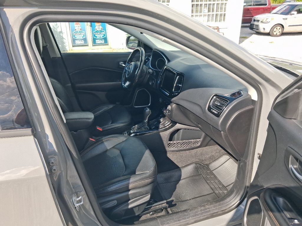 Used 2019 Jeep Compass Limited AWD/4WD image 13