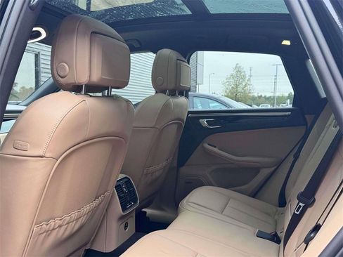 New 2026 Porsche Macan AWD/4WD image 26
