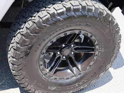 Used 2015 Jeep Wrangler Unlimited Sahara AWD/4WD image 22