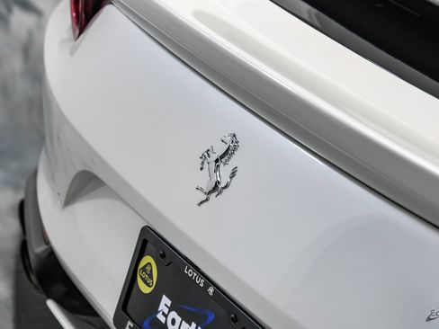 Used 2019 Ferrari 812 Superfast RWD image 18