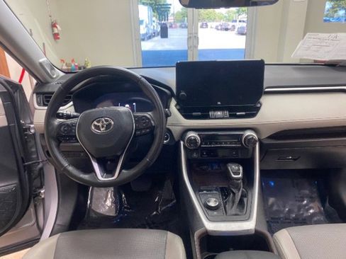 Used 2023 Toyota RAV4 Limited AWD/4WD image 17