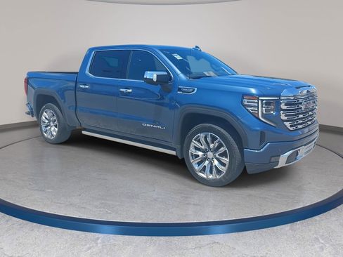 Used 2024 GMC Sierra 1500 Denali w/ Denali Reserve Package AWD/4WD image 3