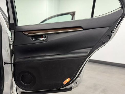Used 2013 Lexus ES 350 w/ Luxury Pkg FWD image 31