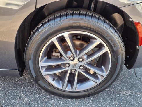 Used 2018 Dodge Charger GT image 17