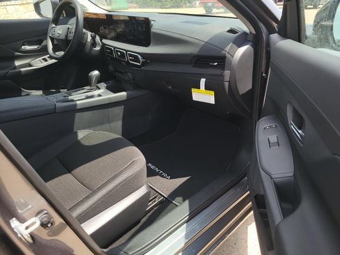 New 2027 Nissan Sentra S w/ Floor Mat Package FWD image 10