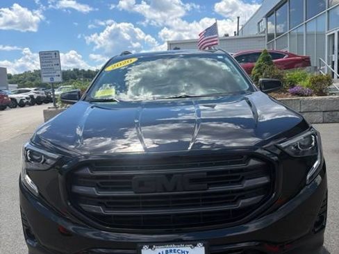 Used 2020 GMC Terrain SLT w/ Preferred Package AWD/4WD image 2