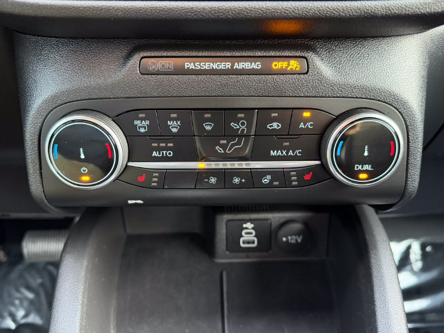 Certified 2025 Ford Escape ST-Line Select AWD/4WD image 24