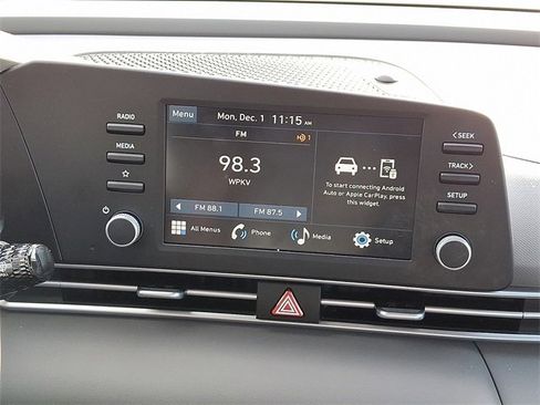 Certified 2025 Hyundai Elantra SE image 16