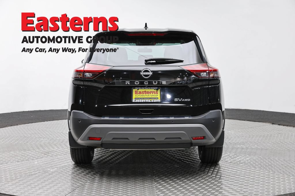 Used 2023 Nissan Rogue SV AWD/4WD image 7