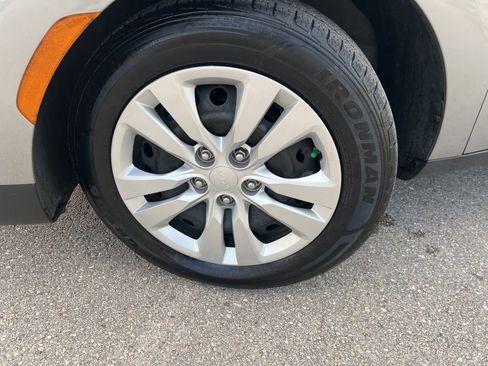 Used 2023 Kia Soul LX image 24