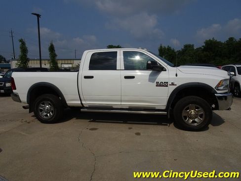 Used 2014 RAM 3500 Tradesman w/ Chrome Appearance Group AWD/4WD image 5