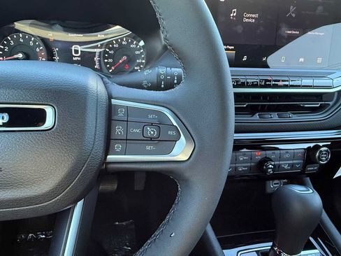 New 2026 Jeep Compass Limited image 12