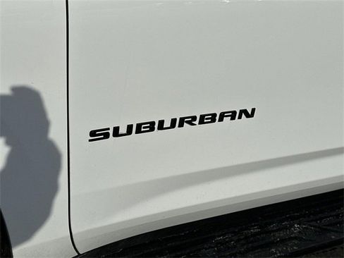 Used 2023 Chevrolet Suburban RST image 31