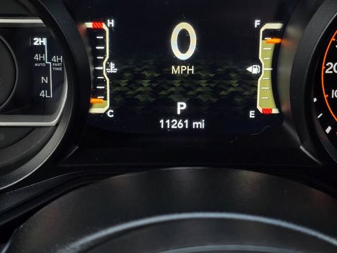 Used 2024 Jeep Wrangler Rubicon image 26