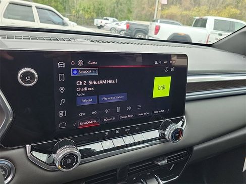 New 2025 GMC Canyon Elevation w/ Technology Package image 21