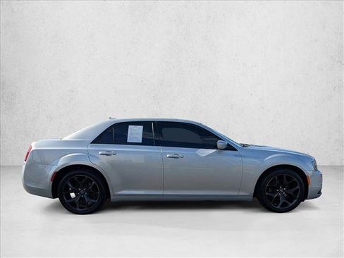 Used 2021 Chrysler 300 S image 5