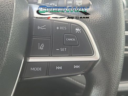 Used 2023 Toyota Highlander L image 24