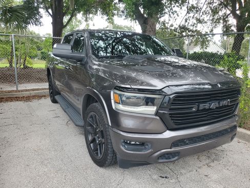 Used 2022 RAM 1500 Laramie AWD/4WD image 2