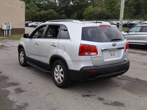 Used 2013 Kia Sorento LX AWD/4WD image 4