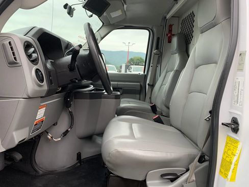 Used 2019 Ford E-350 and Econoline 350 Super Duty RWD image 9