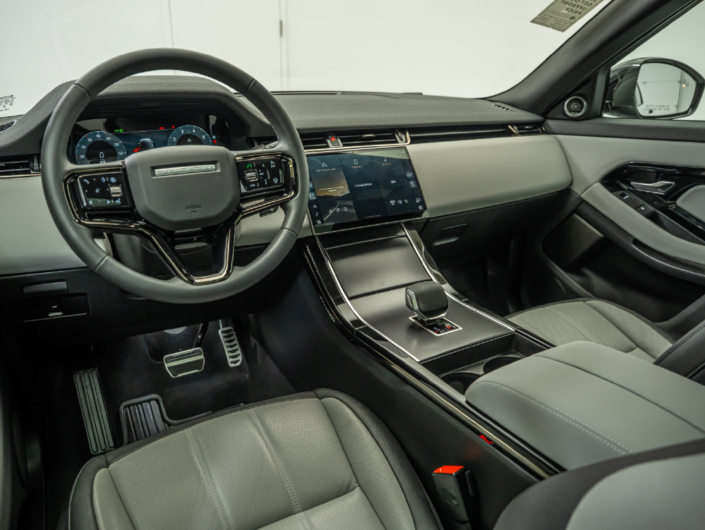 Certified 2026 Land Rover Range Rover Evoque Dynamic SE AWD/4WD image 28