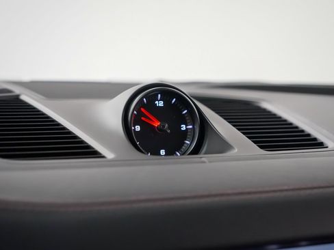 Used 2020 Porsche Cayenne Turbo w/ Assistance Package image 29