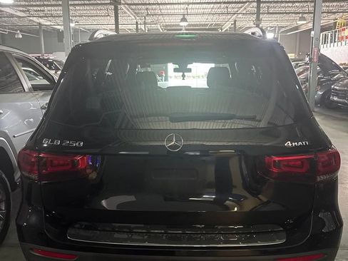 Used 2021 Mercedes-Benz GLB 250 4MATIC image 7