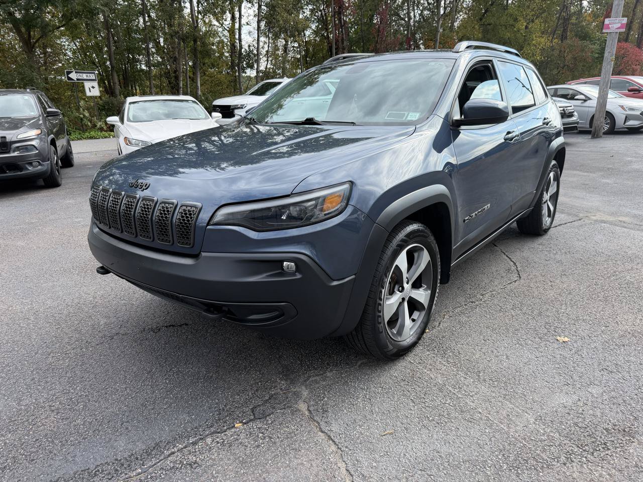 Used 2020 Jeep Cherokee Latitude w/ Quick Order Package 26F North AWD/4WD image 1