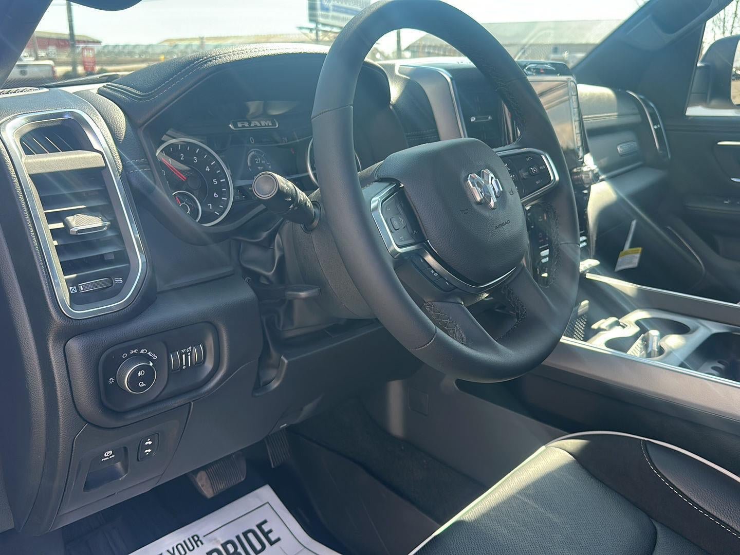 New 2026 RAM 1500 Laramie w/ Laramie Preferred Package AWD/4WD image 15