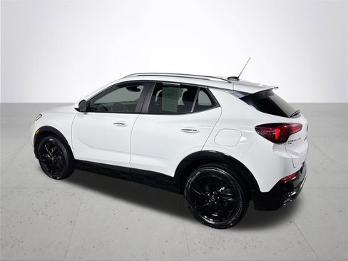 Used 2024 Buick Encore GX Sport Touring image 8