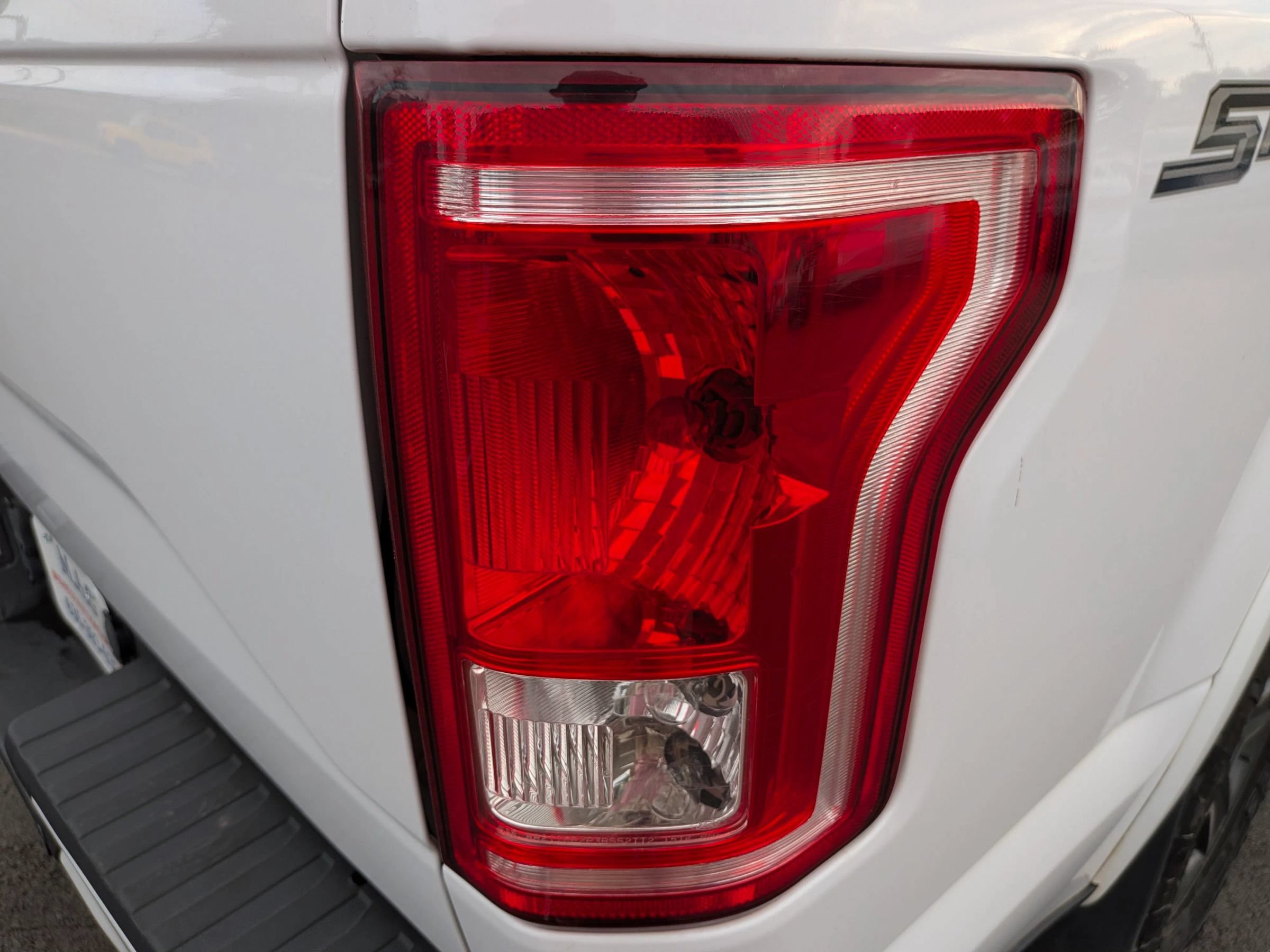 Used 2015 Ford F150 XLT w/ Equipment Group 301A Mid AWD/4WD image 17