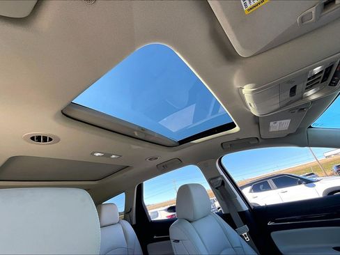 Used 2023 Buick Enclave Premium w/ Experience Buick Package image 17