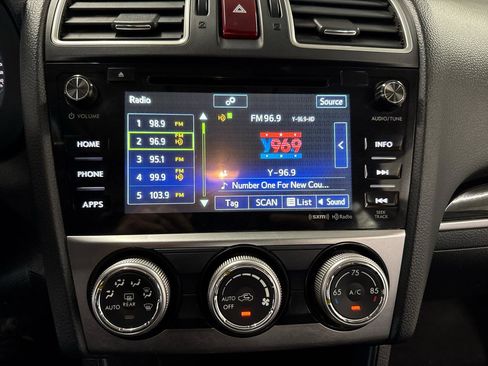 Used 2016 Subaru Crosstrek 2.0i Limited image 21