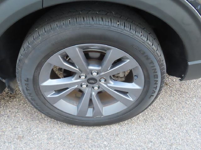 Used 2022 Ford Explorer XLT w/ Equipment Group 202A AWD/4WD image 15