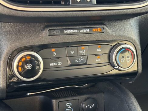 Certified 2022 Ford Escape SE image 15