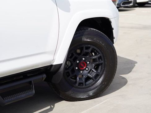 Used 2023 Toyota 4Runner TRD Off-Road Premium w/ Off Road Premium Plus Package AWD/4WD image 9