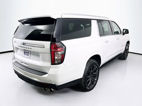 Certified 2023 Chevrolet Suburban High Country w/ LPO, Illumination Package AWD/4WD image 7