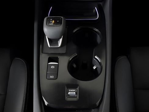 Used 2025 Nissan Rogue SL w/ Tech Package image 40